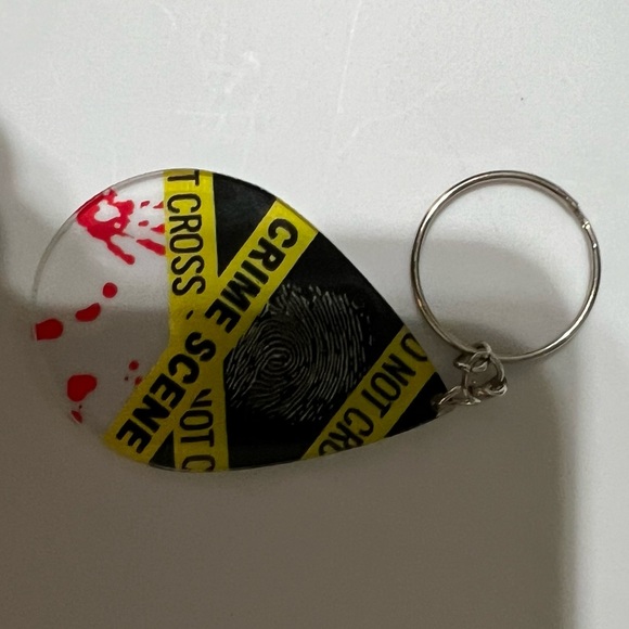 $2 CRIME SCENE KEYCHAIN. NEW. $2 WITH ANY $10 ORDER OR MORE - Picture 3 of 16